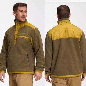 The North Face Men’s Royal Arch ¼ Snap Fleece